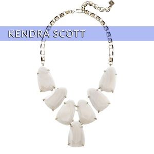 Kendra Scott Harlow Statement vintage Necklace In White